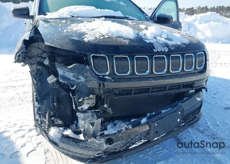 2022 Jeep Compass Latitude 4X4 из США, поврежденный, VIN 3C4NJDBB7NT198904